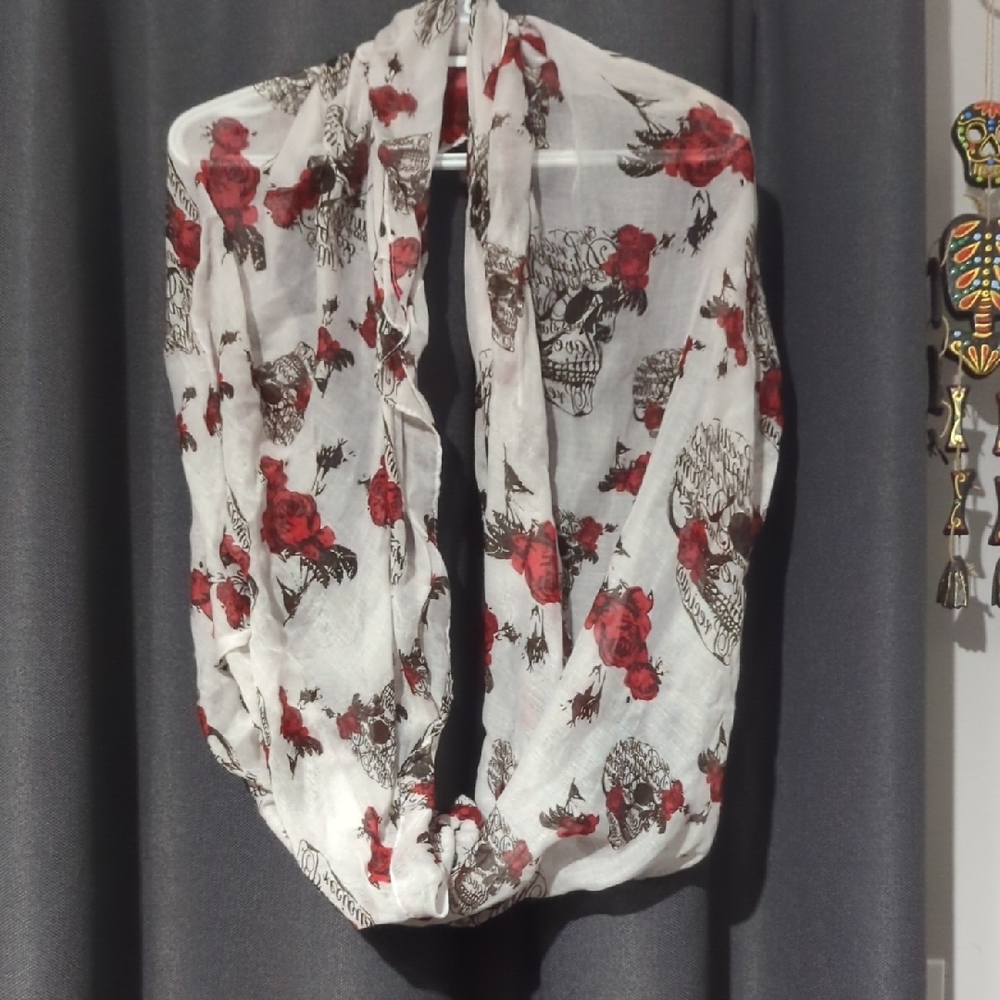Skulls And Roses White and Red Scarf